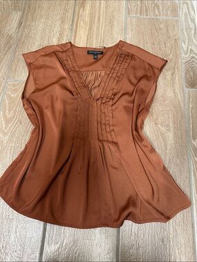 Banana Republic Rust Pintuck V-Neck Cap-Sleeve Blouse